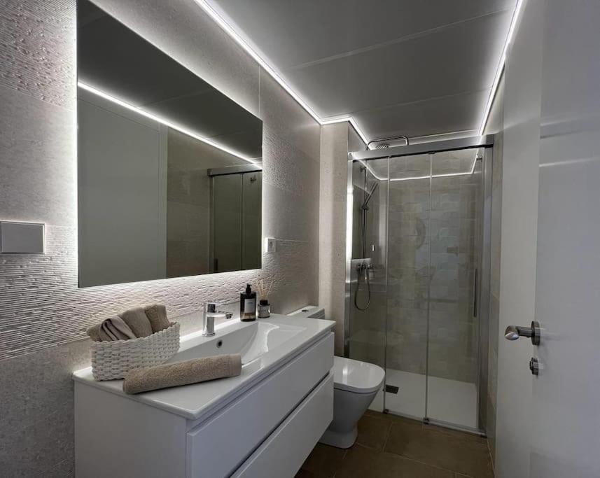 Apartamento 1ª Linea De Playa - Con Piscina Y Parking Playa de Gandia Εξωτερικό φωτογραφία