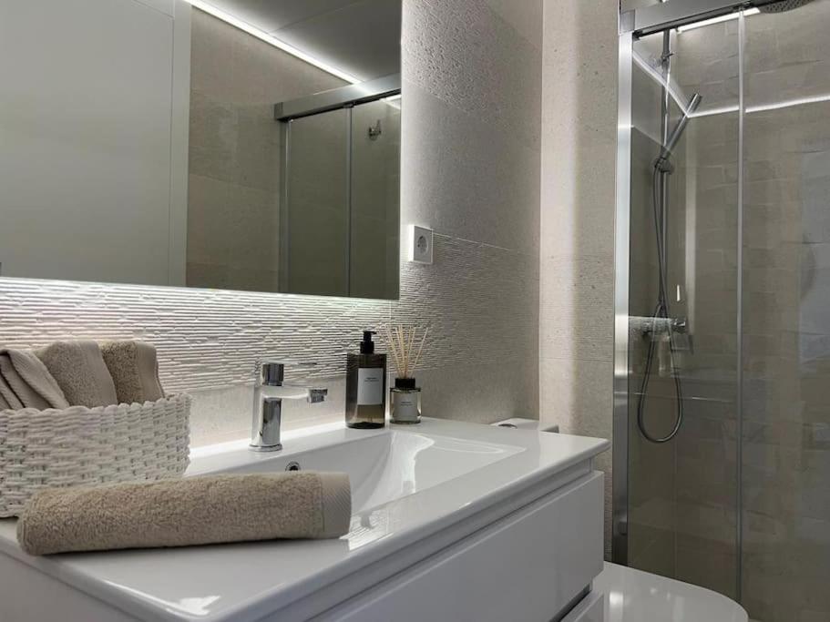 Apartamento 1ª Linea De Playa - Con Piscina Y Parking Playa de Gandia Εξωτερικό φωτογραφία