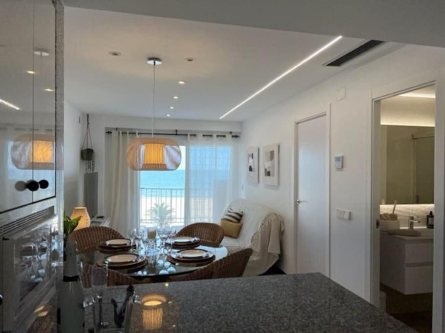 Apartamento 1ª Linea De Playa - Con Piscina Y Parking Playa de Gandia Εξωτερικό φωτογραφία