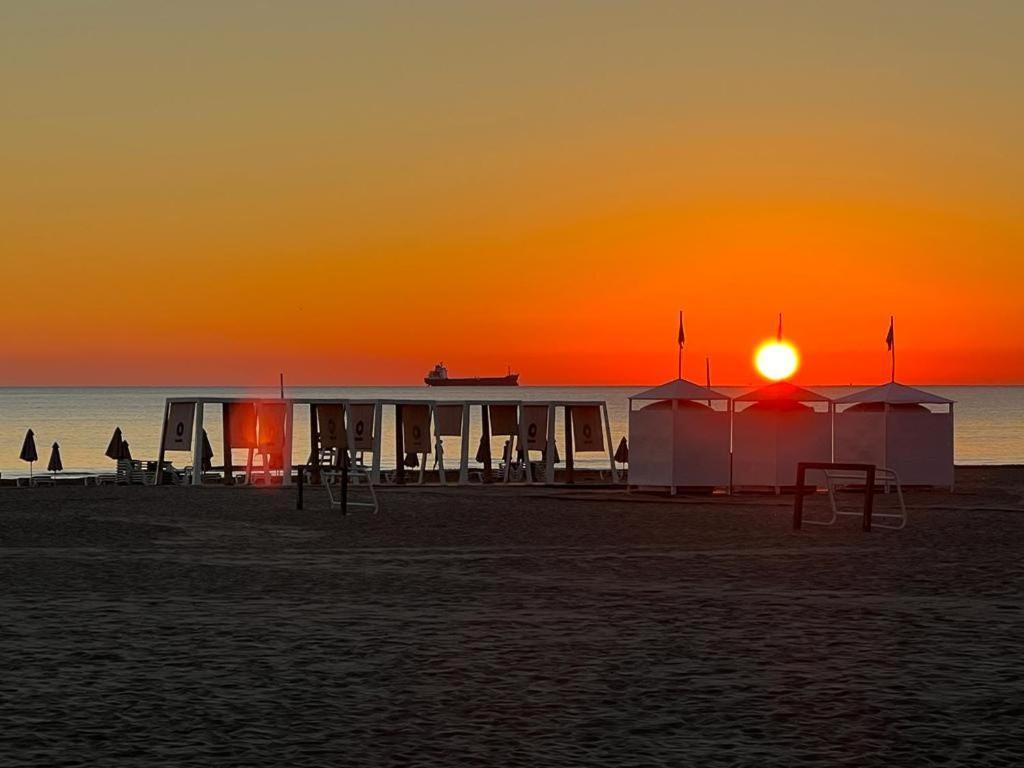 Apartamento 1ª Linea De Playa - Con Piscina Y Parking Playa de Gandia Εξωτερικό φωτογραφία